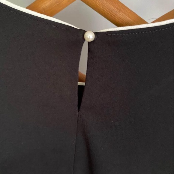 New w/  Tag Karl Lagerfeld Long Sleeve Black Blouse w/ White Frilly Cuffs - Picture 5 of 7